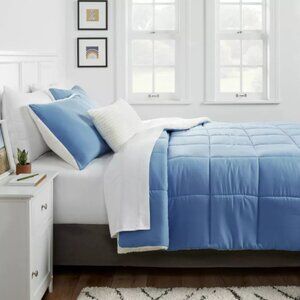 BLUE -Microfiber Reversible Comforter (Size TWIN =X-Long)-Faux Shearling (NEW)